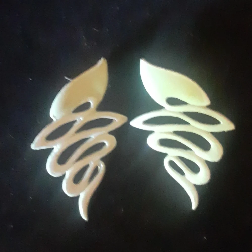Creamy Green Spiral Earrings